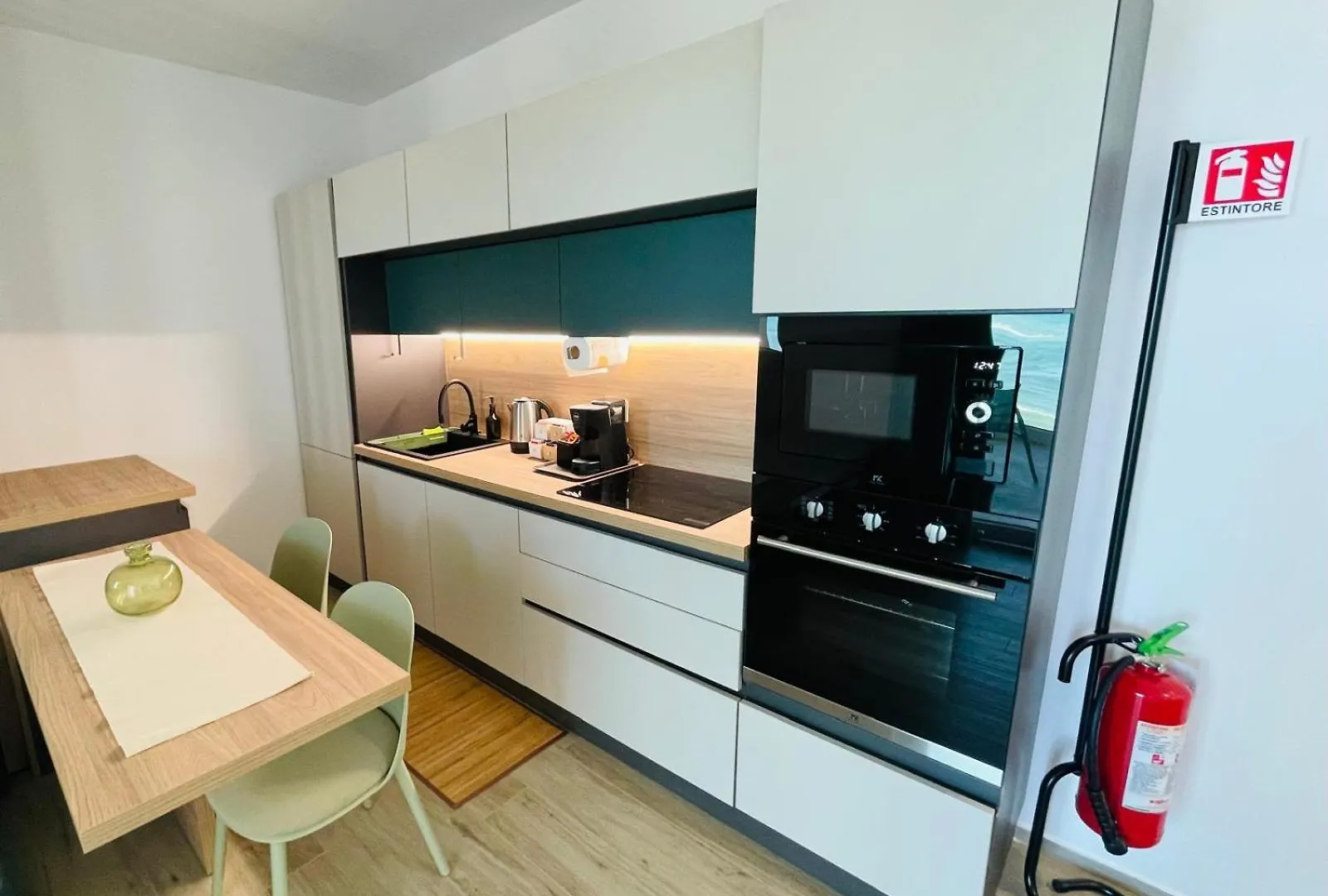 La Titina Sangi Villa Bari 0*,  Olaszország